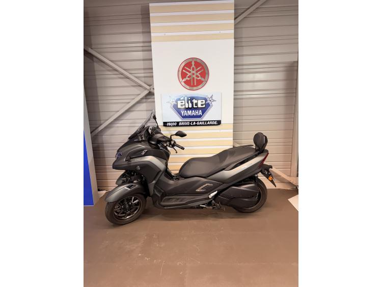 YAMAHA TRICITY 300