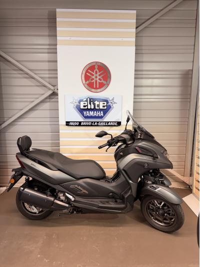 YAMAHA TRICITY 300