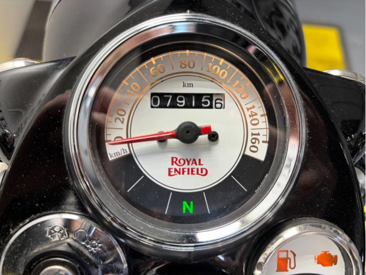 ROYAL ENFIELD CLASSIC 500  