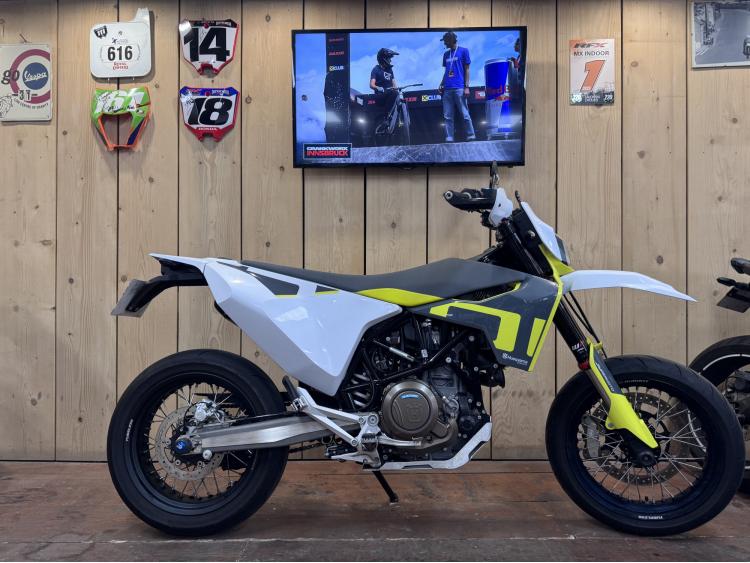 HUSQVARNA 701 SUPERMOTO