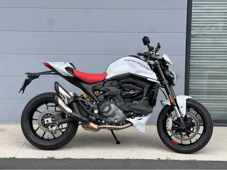 DUCATI MONSTER +
