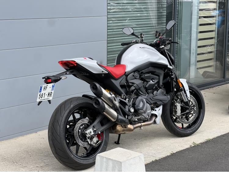 DUCATI MONSTER +