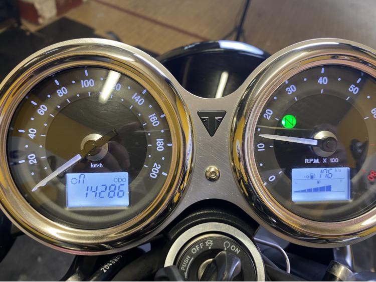 TRIUMPH BONNEVILLE 865 T100 / BONNEVILLE T100 / BONNEVILLE