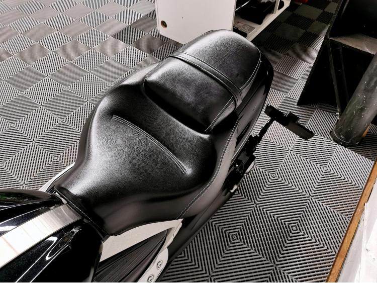 TRIUMPH ROCKET 3 R 2500 cm3 - 3R III