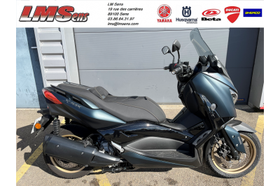 YAMAHA XMAX 300 Tech Max