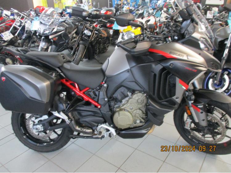 DUCATI MULTISTRADA V4 S GRAND TOUR