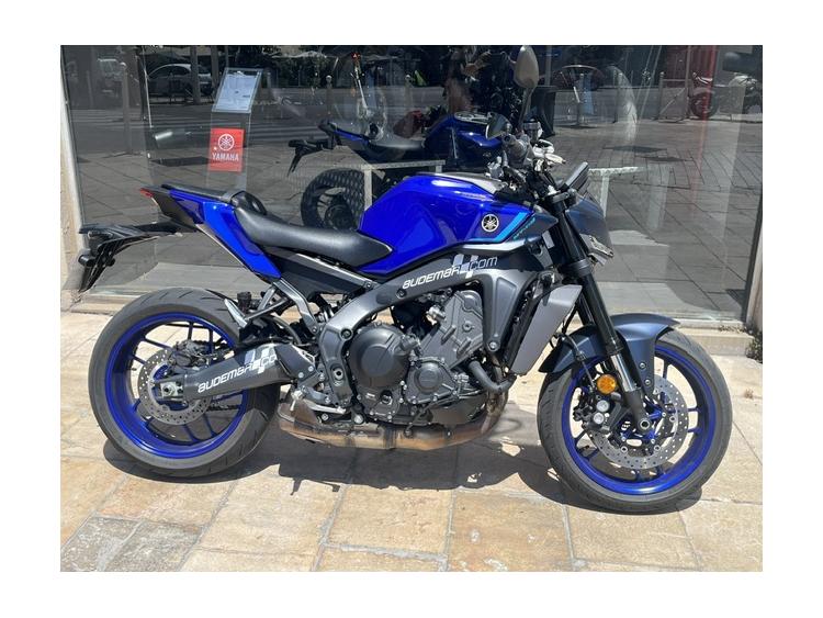 YAMAHA MT-09