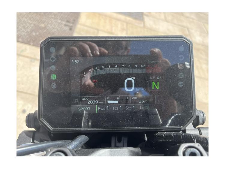 YAMAHA MT-09