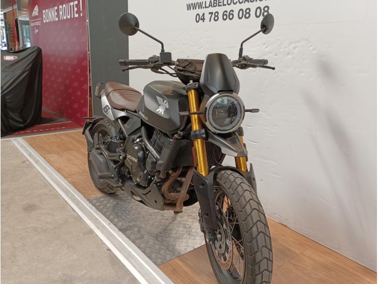 MOTO MORINI 650 SEIEMMEZZO SCRAMBLER