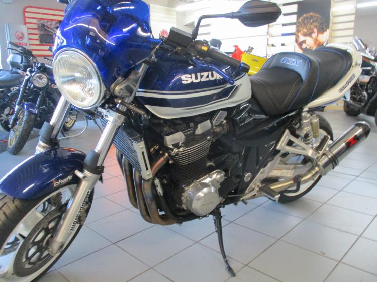 SUZUKI GSX 1400