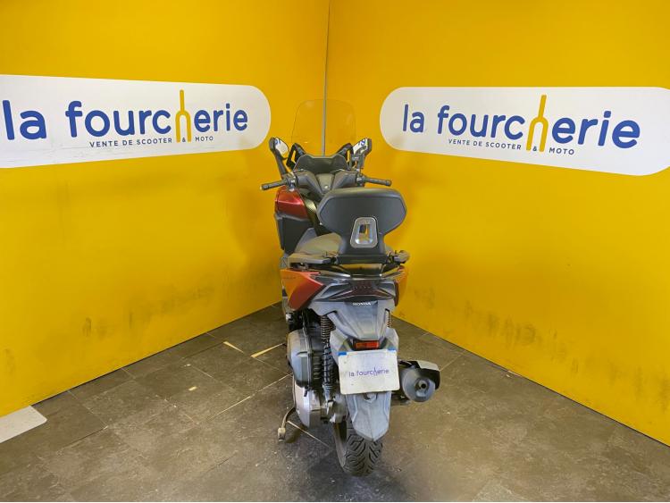 HONDA FORZA 125