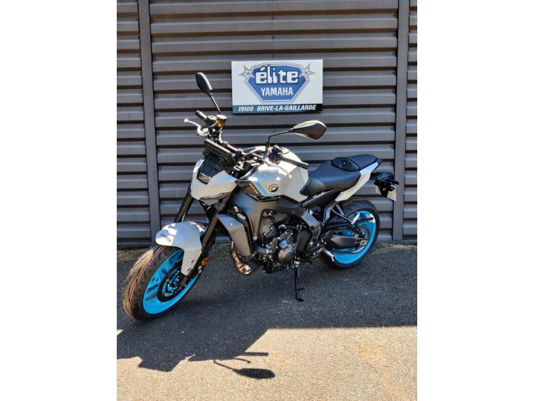YAMAHA MT-09