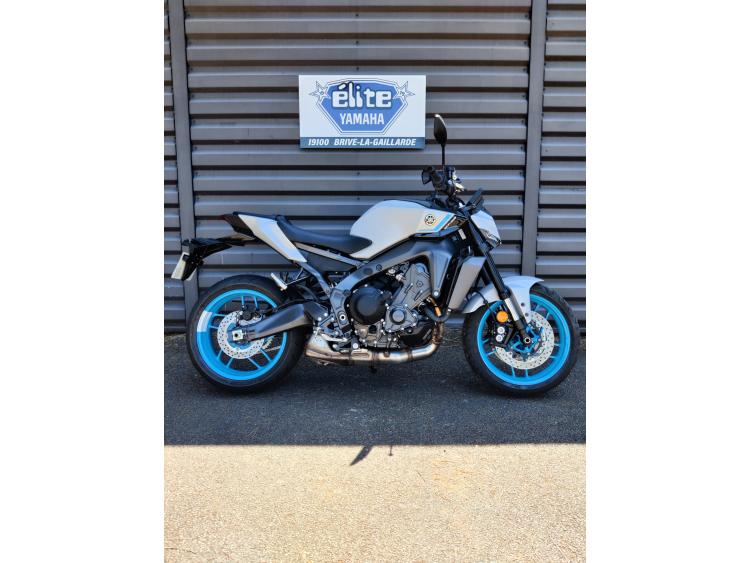 YAMAHA MT-09