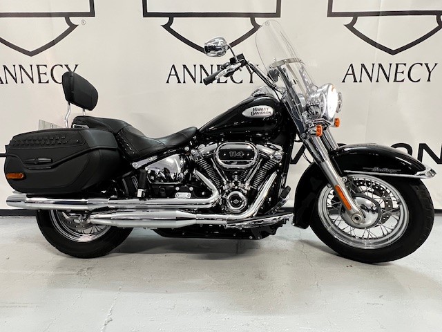 HARLEY-DAVIDSON SOFTAIL HERITAGE 1868 CLASSIC