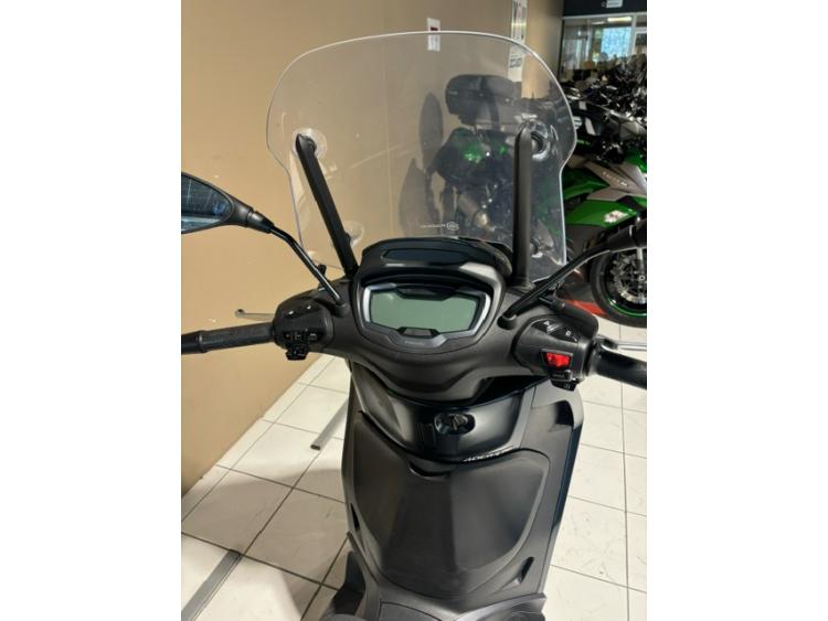 PIAGGIO BEVERLY 400 TOP CASE 