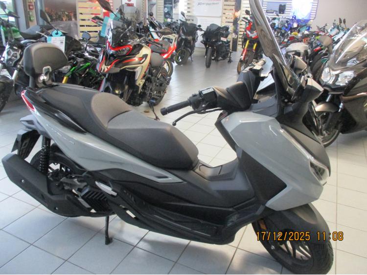HONDA NSS FORZA  125AD