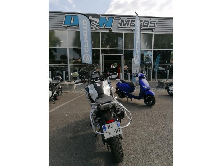 CF MOTO MT 700  / 158.84/mois  DSN MOTOS 33