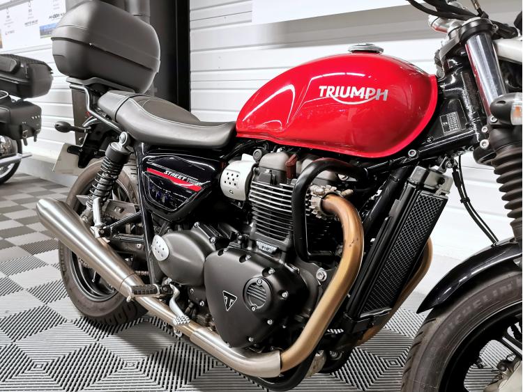 TRIUMPH STREET TWIN  900 - ELIGIBLE A2