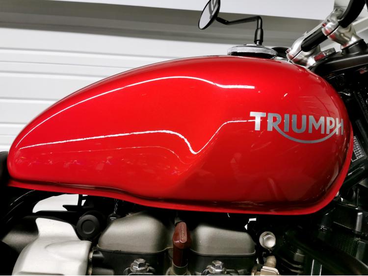 TRIUMPH STREET TWIN  900 - ELIGIBLE A2