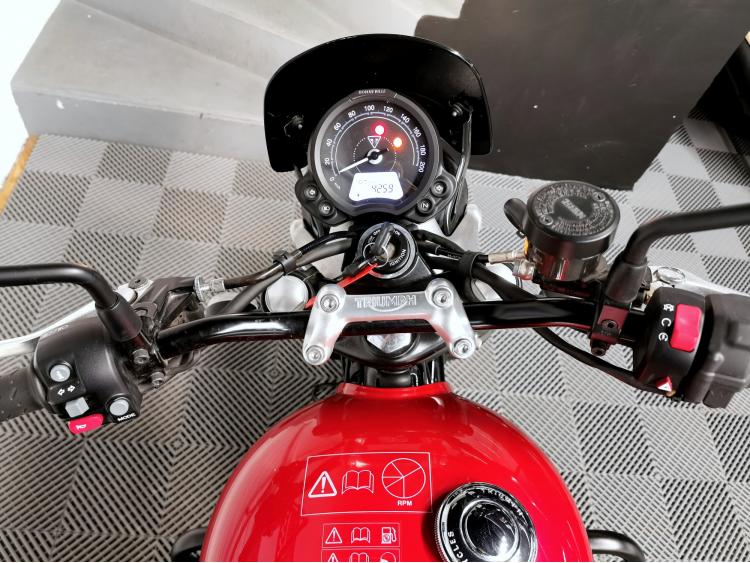 TRIUMPH STREET TWIN  900 - ELIGIBLE A2