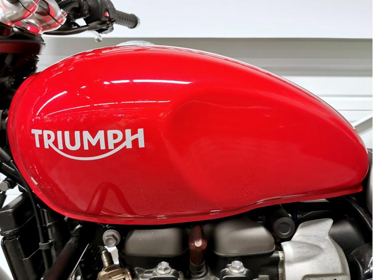 TRIUMPH STREET TWIN  900 - ELIGIBLE A2
