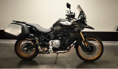 VOGE DS 900 X
