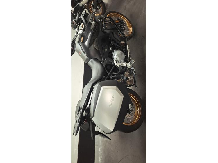 VOGE DS 900 X