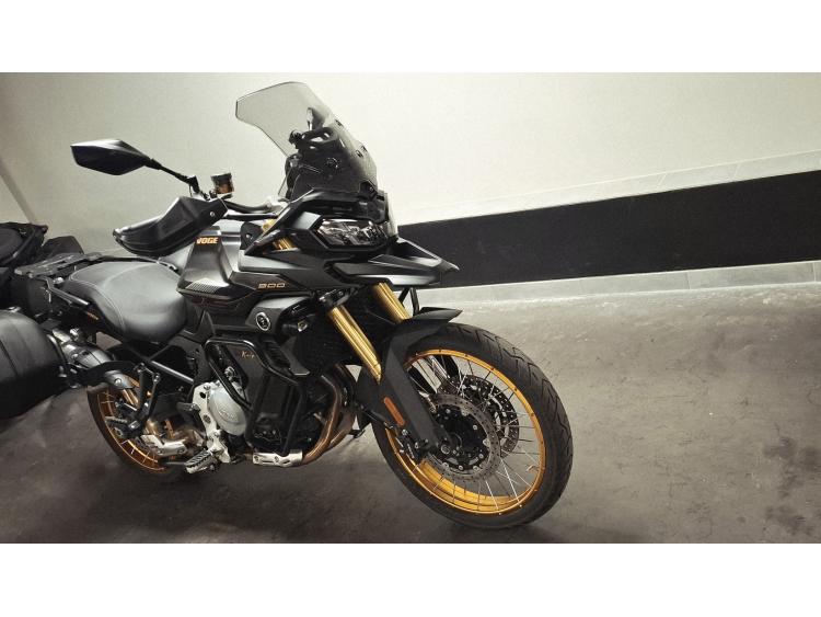 VOGE DS 900 X