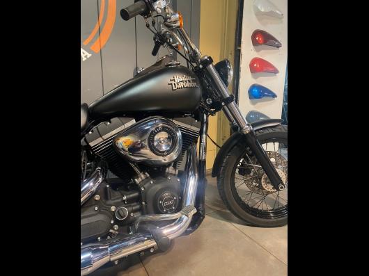 HARLEY-DAVIDSON DYNA STREET BOB 1690