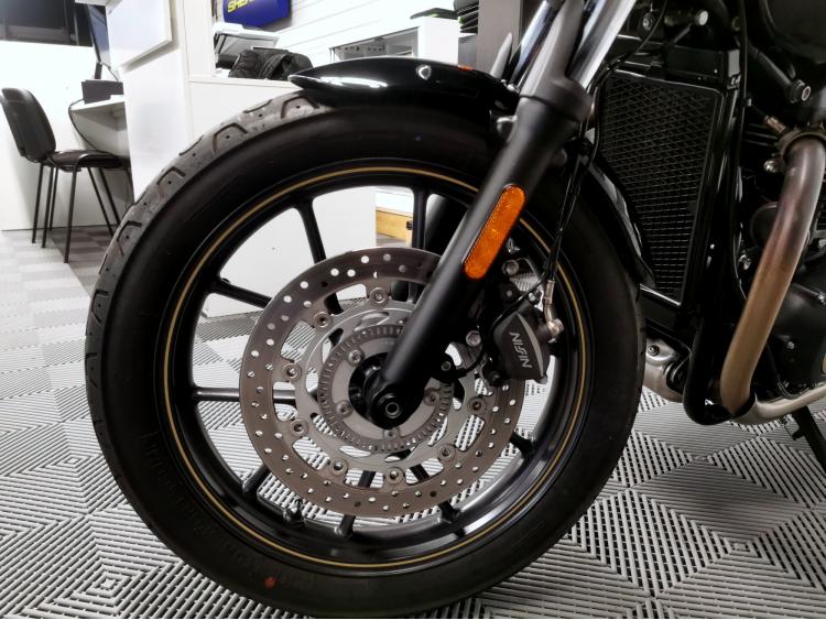 TRIUMPH STREET CUP 900