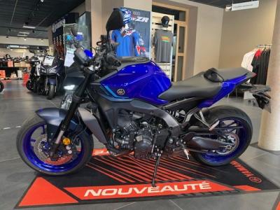 YAMAHA MT-09