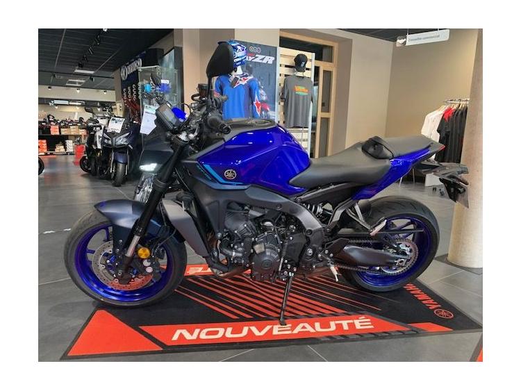 YAMAHA MT-09