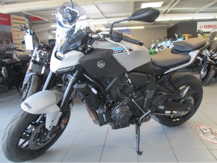 YAMAHA MT-07 (47.5CV)