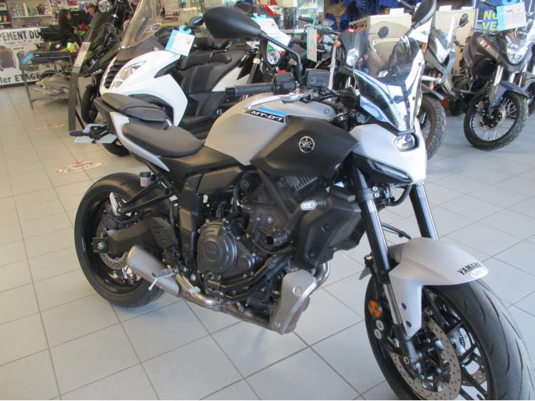 YAMAHA MT-07 (47.5CV)