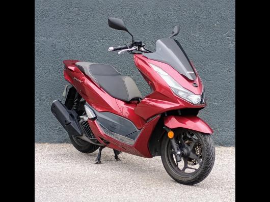 photo-annonce-honda-pcx-125_684d43d19c6bf031262244.jpg