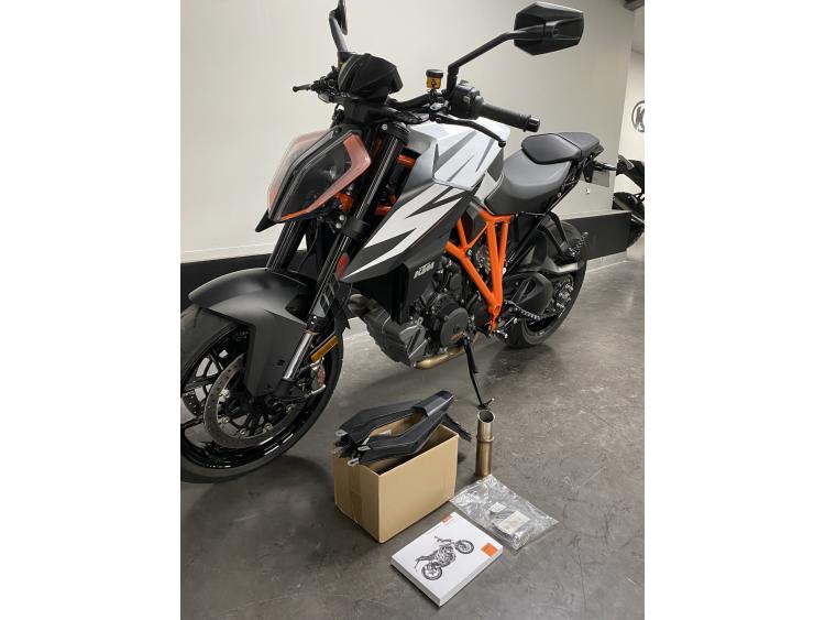 KTM 1290 SUPER DUKE R garantie 12 mois 