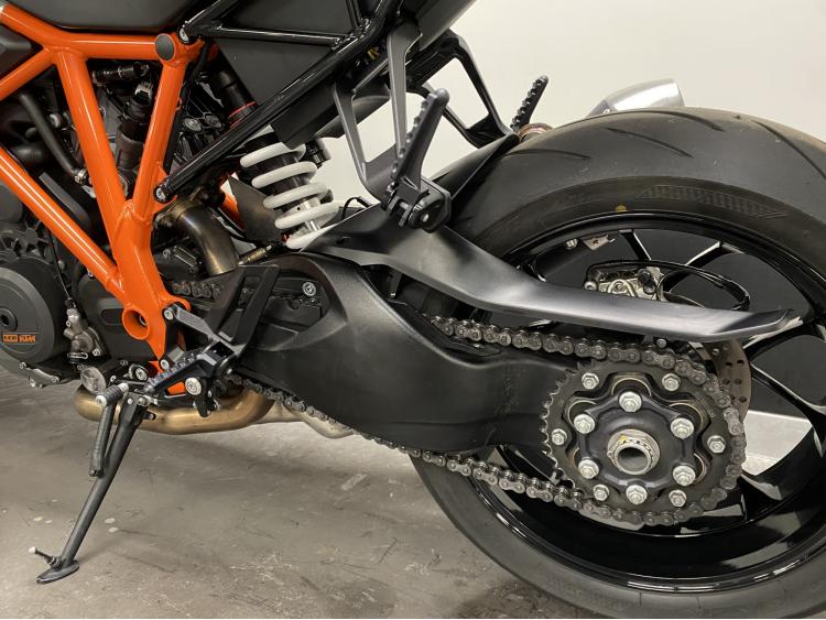 KTM 1290 SUPER DUKE R garantie 12 mois 