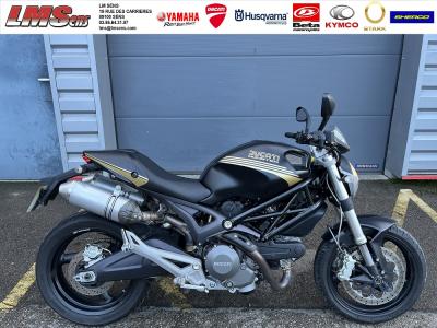 DUCATI MONSTER 696