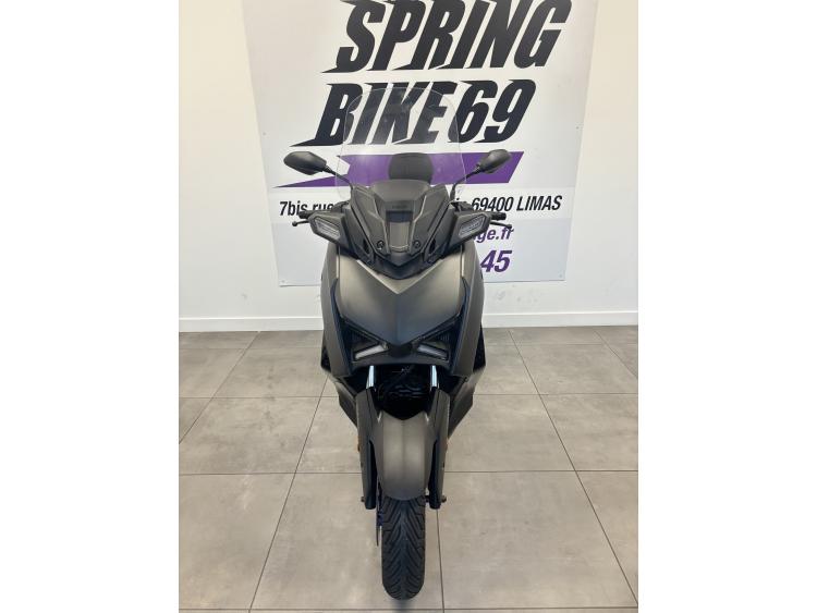 YAMAHA XMAX 125