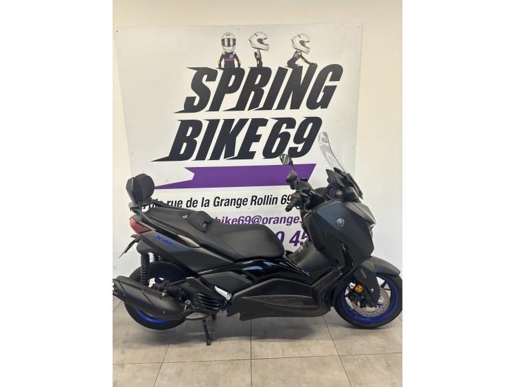 YAMAHA XMAX 125