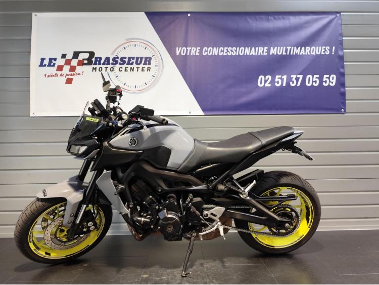 YAMAHA MT-09 FULL
