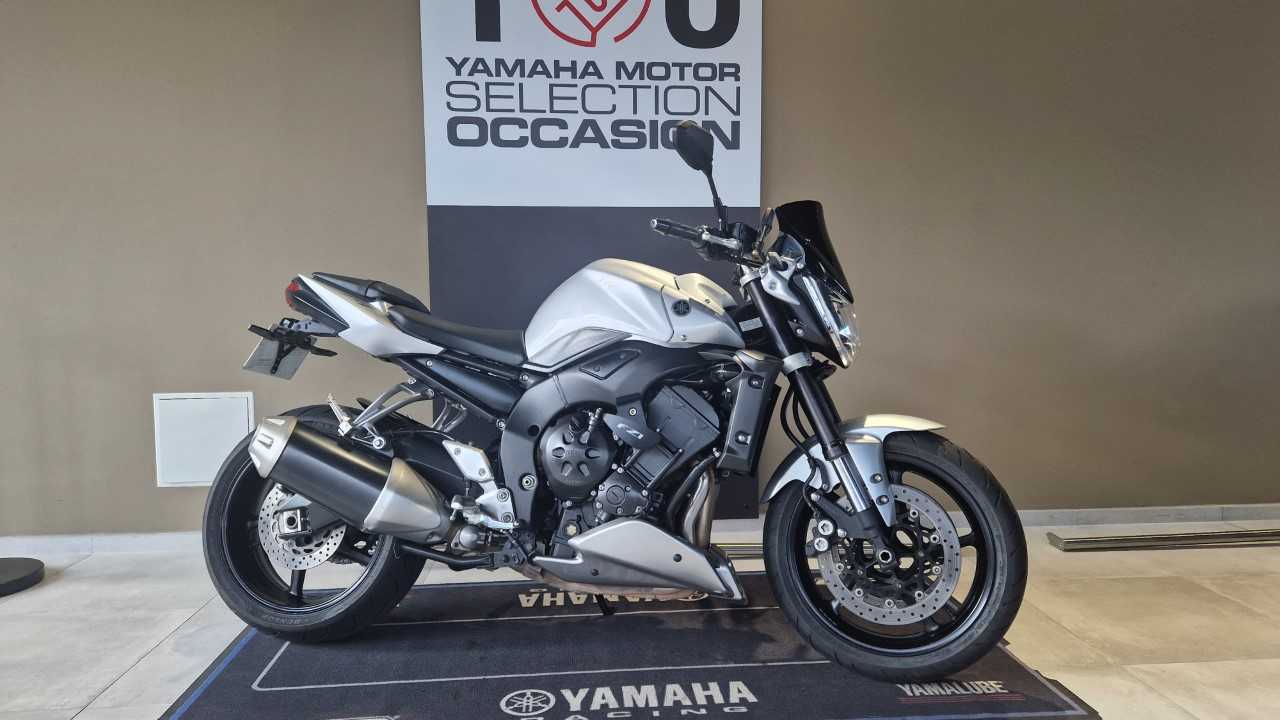 YAMAHA FZ1