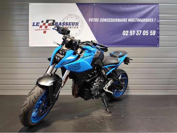 SUZUKI GSX-8S A2