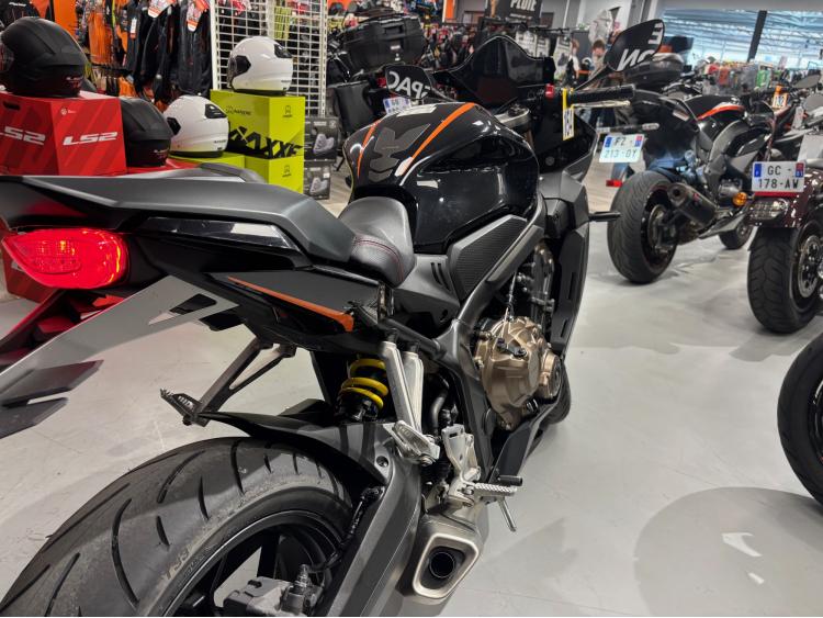 HONDA CBR 650