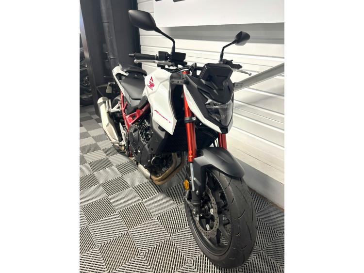 HONDA CB 750 HORNET ABS - RABAISSEE  - ELIGIBLE A2 - GTIE 05/2029
