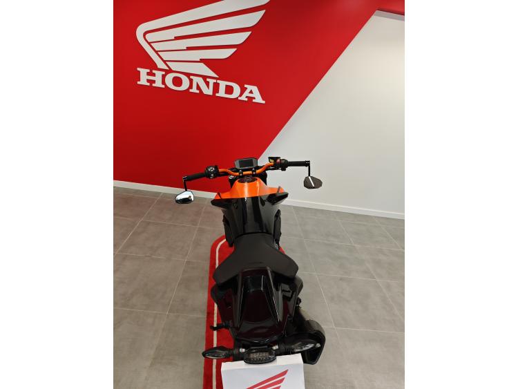 KTM 890 DUKE