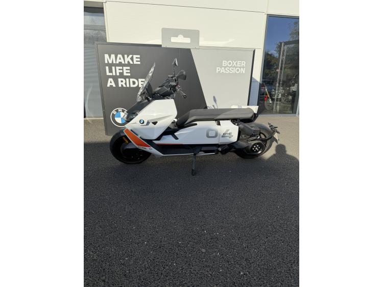 BMW CE 04