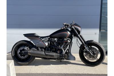 HARLEY-DAVIDSON SOFTAIL FXDR 1868