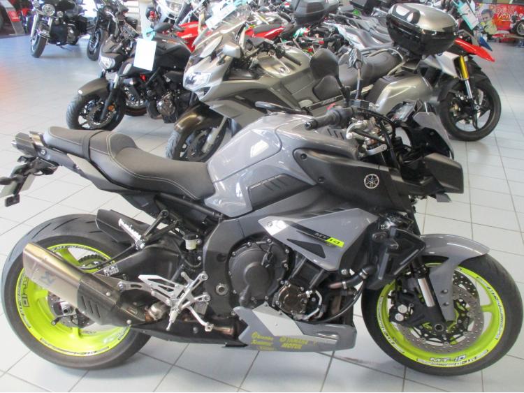 YAMAHA MT-10