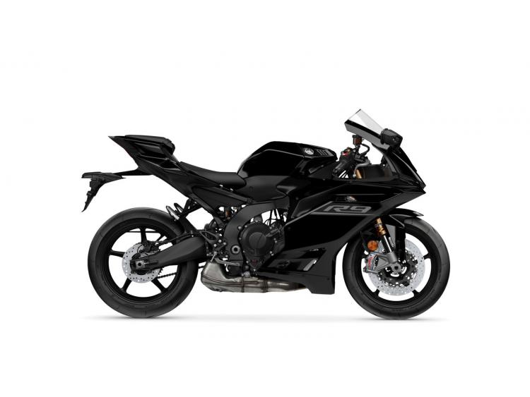 YAMAHA R9